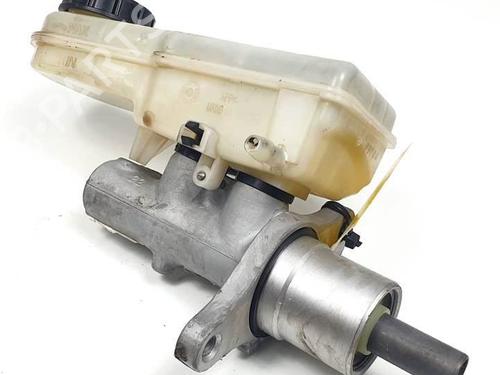 Used Brake master cylinder Brake master cylinder MITSUBISHI COLT VI (Z3_A, Z2_A) 1.1 (Z31A, Z32A) (75 hp) 25118937 25118937