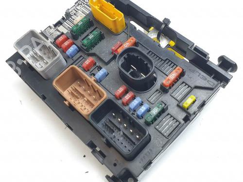 Used Fuse box PEUGEOT 207 CC (WD_) 1.6 16V (120 hp) 26448345