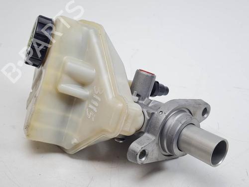 Used Brake master cylinder Brake master cylinder LAND ROVER FREELANDER 2 (L359) 2.2 TD4 4x4 (152 hp) 28034384 28034384
