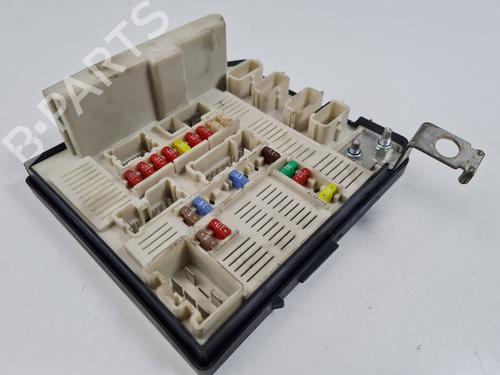 Used Fuse box Fuse box 38717792 38717792