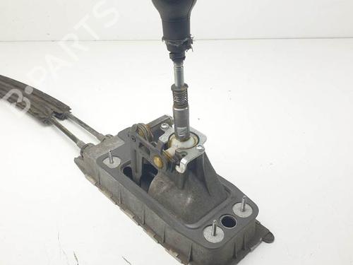 Used Gear lever VW CADDY III Box Body/MPV (2KA, 2KH, 2CA, 2CH) 2.0 SDI (70 hp) 24989920
