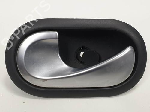 Used Rear left interior door handle Rear left interior door handle RENAULT MODUS / GRAND MODUS (F/JP0_) 1.4 (JP01, JP0J) (98 hp) 6848013 6848013
