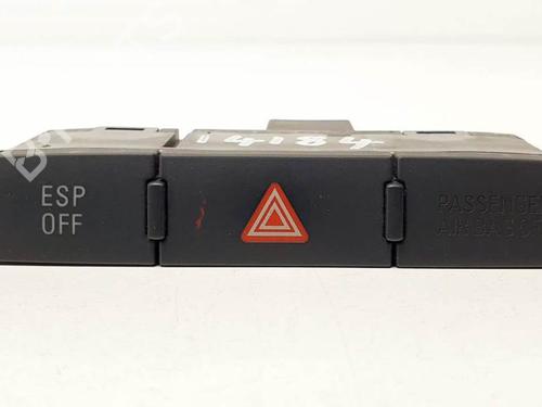 Used Warning switch Warning switch AUDI Q7 (4LB) 3.0 TDI quattro (233 hp) 19302800 19302800
