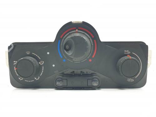 Commande Chauffage RENAULT CLIO III (BR0/1, CR0/1) 1.2 16V (BR02, BR0J, BR11, CR02, CR0J, CR11) (75 hp) 28060838