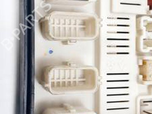 Caixa de fusíveis RENAULT MEGANE II (BM0/1_, CM0/1_) 2.0 dCi (BM1K, CM1K) | BP30763076E1