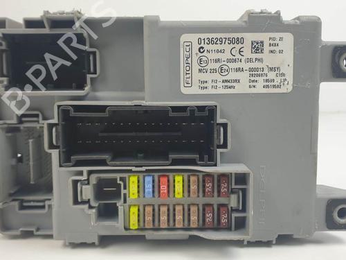 Used Fuse box Fuse box 25140384 25140384