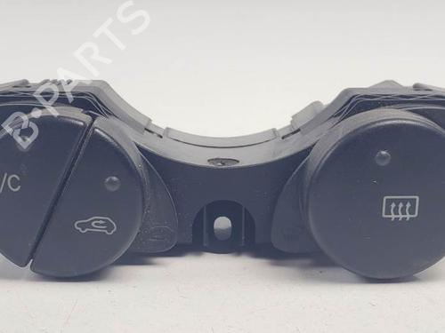 Used Climate control Climate control FORD TOURNEO CONNECT 1.8 TDCi (90 hp) 20301937 20301937