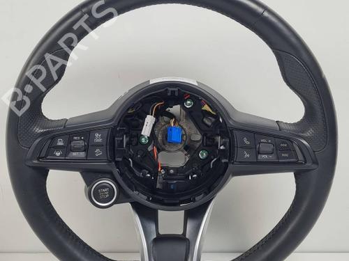 Used Steering wheel Steering wheel ALFA ROMEO STELVIO (949_) 2.2 D Q4 (949.AXB2A) (209 hp) 40175872 40175872