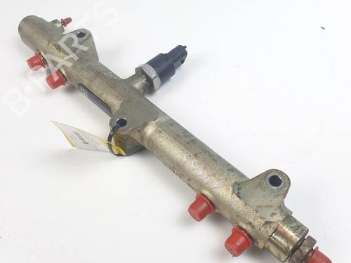 Used Injection rail Injection rail CHRYSLER VOYAGER / GRAND VOYAGER IV (RG) 2.8 CRD (150 hp) 25611704 25611704