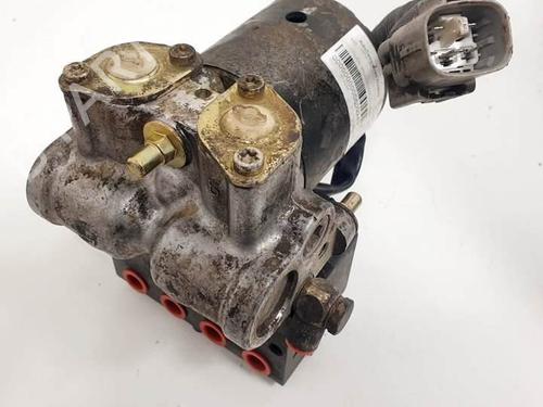 Used ABS pump TOYOTA RAV 4 I (_A1_) 2.0 4WD (SXA10, SXA11) (129 hp) 11089921
