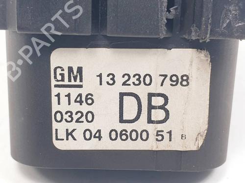 headlight-switch-opel-vectra-c-z02-2002-2003-2004-2005-2006-2007-2008-2009-35720472 main image