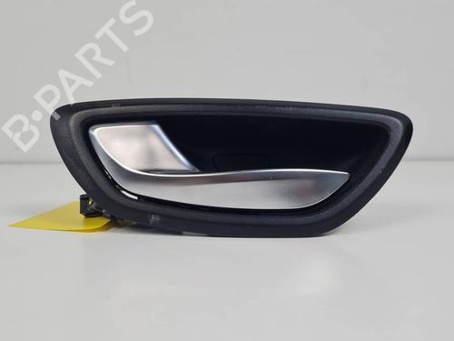 Venstre fortil invendig håndtag Venstre fortil invendig håndtag RENAULT MEGANE IV Hatchback (B9A/M/N_) 1.2 TCe 130 (B9MR) (130 hp) 34515626 34515626