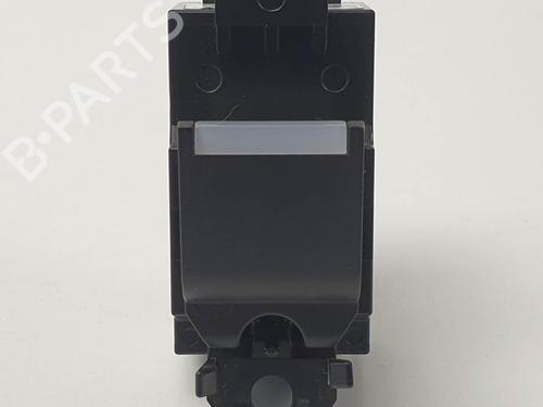 Used Right rear window switch Right rear window switch LAND ROVER RANGE ROVER VELAR (L560) 2.0 D180 TD4 4x4 (180 hp) 25144334 25144334