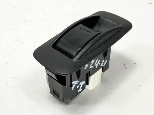Used Left rear window switch Left rear window switch TOYOTA RAV 4 II (_A2_) 2.0 D 4WD (CLA20_, CLA21_, CLA20R, CLA21R) (116 hp) 8692600 8692600