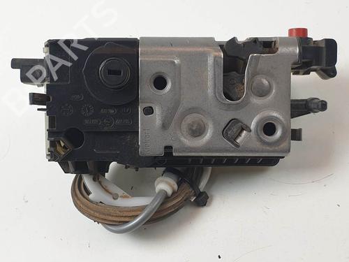 rear-right-lock-ds-ds-4-ds-4-crossback-nx_-2015-2016-2017-2018-28498903 main image