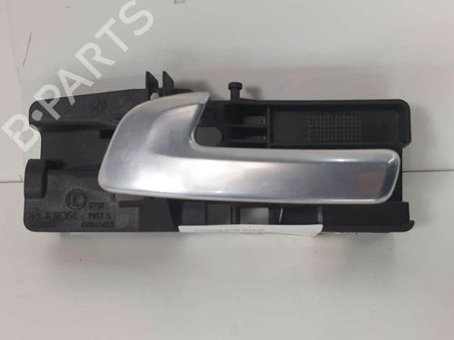 Venstre bagtil invendig håndtag Venstre bagtil invendig håndtag ALFA ROMEO 159 Sportwagon (939_) 1.9 JTDM 8V (939BXE1B) (120 hp) 6987384 6987384