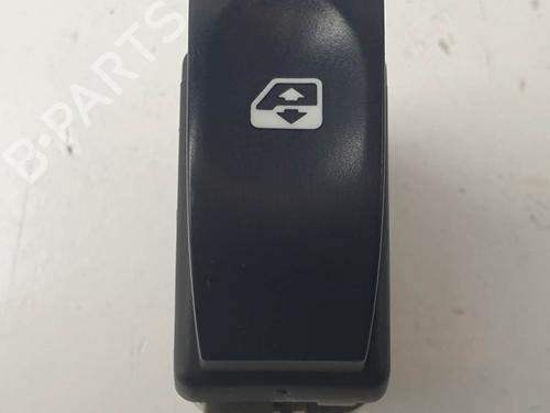 Used Right front window switch Right front window switch RENAULT MODUS / GRAND MODUS (F/JP0_) 1.5 dCi (FP0F, JP0F) (86 hp) 28060694 28060694