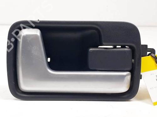 Used Rear right interior door handle Rear right interior door handle LAND ROVER DISCOVERY III (L319) 2.7 TD 4x4 (190 hp) 17330197 17330197