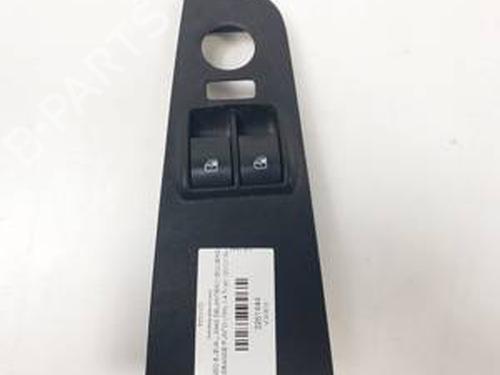 Interrupteur de vitre avant gauche FIAT GRANDE PUNTO (199_) 1.4 T-Jet (199AXM1A, 199BXM1A, 199BXN1A) (120 hp) 30998530
