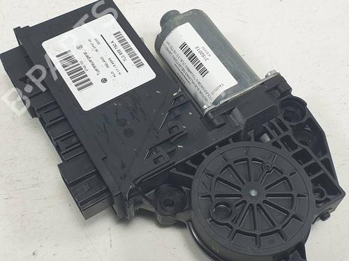 Used Right front window motor Right front window motor VW TOUAREG (7LA, 7L6, 7L7) 3.0 V6 TDI (240 hp) 28487570 28487570