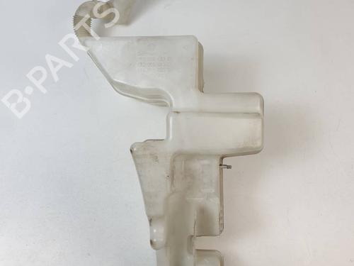 Used Windscreen washer tank Windscreen washer tank 39549089 39549089