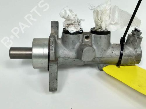 Used Brake master cylinder Brake master cylinder MERCEDES-BENZ CLK (C208) CLK 230 Kompressor (208.347) (193 hp) 7536466 7536466