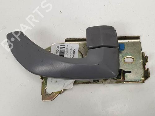 Used Front right interior door handle Front right interior door handle KIA SORENTO I (JC) 2.5 CRDi 4WD (140 hp) 6847460 6847460