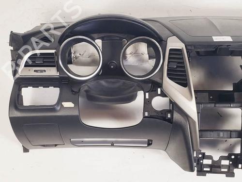 Dashboard SSANGYONG XLV SUV e-XGi 160 | BP17518235C46 - Image 10