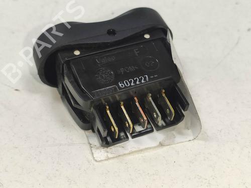 Left front window switch DACIA SANDERO II 1.2 | BP9539015I27 - Image 2