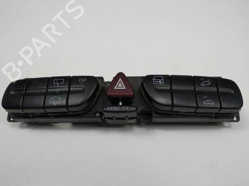 Used Warning switch Warning switch MERCEDES-BENZ C-CLASS T-Model (S203) C 220 CDI (203.206, 203.208) (143 hp) 8342102 8342102