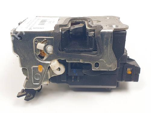 front-right-lock-dacia-duster-hs_-2010-2011-2012-2013-2014-2015-2016-2017-2018-30633309 main image