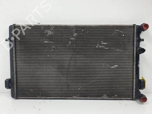 Used Water radiator VW CADDY II Pickup (9U7) 1.9 D (64 hp) 17733043