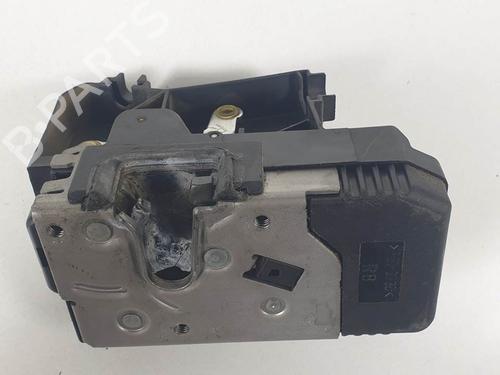Used Front right lock Front right lock OPEL VIVARO A Bus (X83) 2.0 CDTI (F7, J7, A07) (90 hp) 15820318 15820318