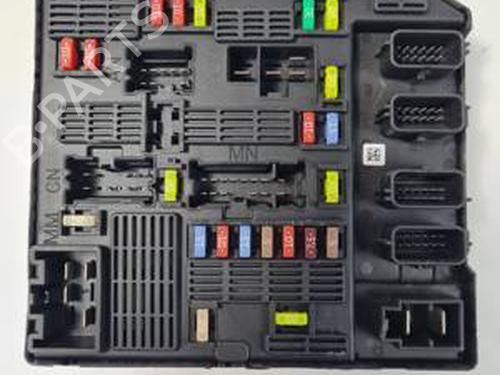 Fuse box RENAULT SCÉNIC III (JZ0/1_) 2.0 dCi (JZ0Y, JZ26) | BP30450722E1