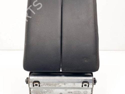 Used Armrest / Center console Armrest / Center console 17027546 17027546
