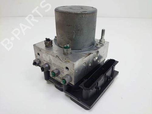 Used ABS pump RENAULT CLIO III (BR0/1, CR0/1) 1.4 16V (98 hp) 8209978