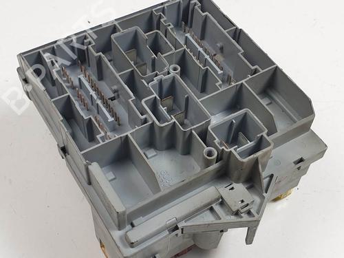 Fuse box ALFA ROMEO 159 (939_) 1.9 JTDM 16V (939AXC1B, 939AXC12) | BP28068971E1 - Image 2