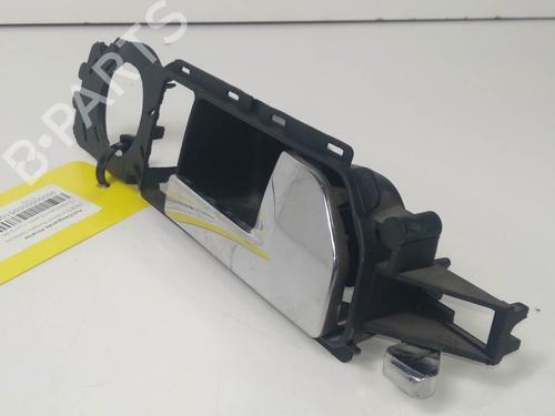 Used Rear right interior door handle Rear right interior door handle VW TOUAREG (7LA, 7L6, 7L7) 2.5 R5 TDI (174 hp) 8916181 8916181