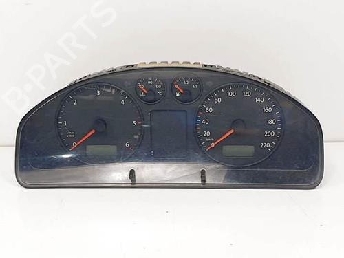 Used Instrument cluster VW TRANSPORTER T5 Van (7HA, 7HH, 7EA, 7EH) 1.9 TDI (85 hp) 17330260