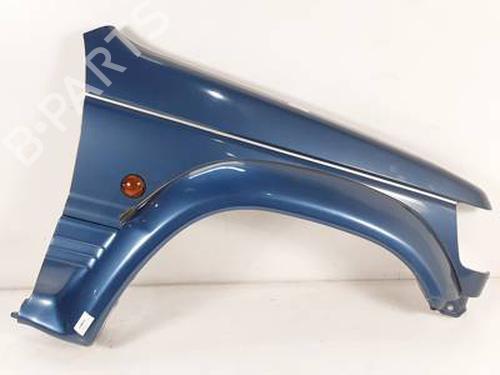 Forkjerm høyre MITSUBISHI PAJERO II (V3_W, V2_W, V4_W, V5_W) 2.5 TD 4WD (V24W) (99 hp) 30278661