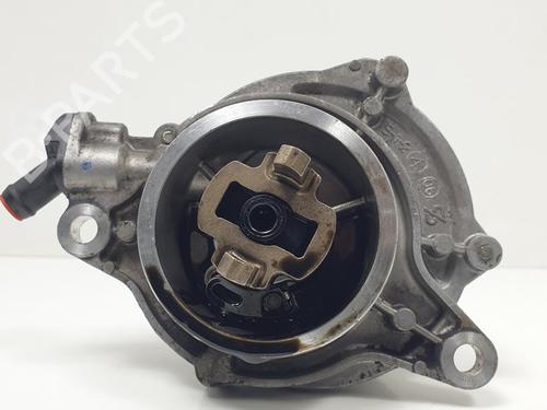 Used Vacuum pump BMW 3 (E90) 320 d (163 hp) 16476595