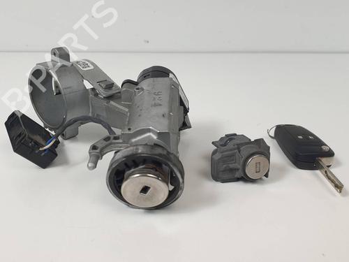 Used Electronic module Electronic module OPEL INSIGNIA A (G09) 2.0 CDTI (68) (131 hp) 30525298 30525298
