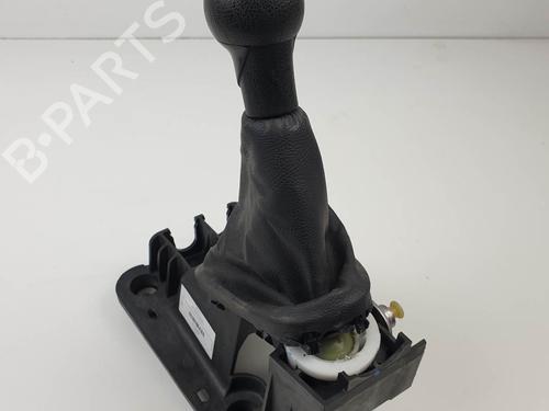 Used Gear lever Gear lever CITROËN C3 II (SC_) 1.4 HDi 70 (SC8HZC, SC8HR0, SC8HP4) (68 hp) 28027608 28027608