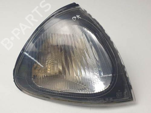 Used Right front indicator TOYOTA AVENSIS (_T22_) 1.6 i (AT220_, AT220R) (110 hp) 25144813
