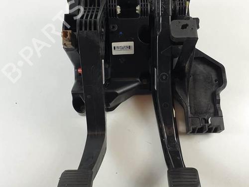 Used Clutch pedal PEUGEOT BOXER Van 2.2 HDi 130 (131 hp) 25255979