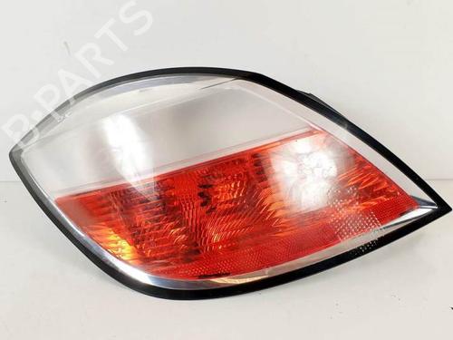 Used Left taillight OPEL ASTRA H (A04) 1.7 CDTI (L48) (100 hp) 17545403