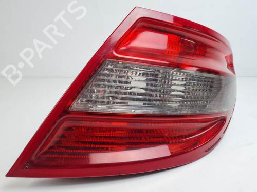 Used Right taillight MERCEDES-BENZ C-CLASS (W204) C 220 CDI (204.008) (170 hp) 25023174