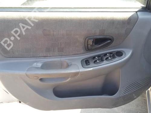 Left mirror HYUNDAI ACCENT II (LC) 1.3 | BP12924933C26 