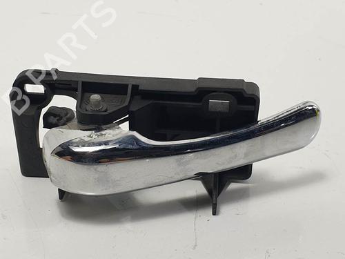 Used Front left interior door handle Front left interior door handle ALFA ROMEO 147 (937_) 1.9 JTD (937.AXD1A, 937.BXD1A, 937.AXV1A, 937.BXB1A,... (115 hp) 13328624 13328624