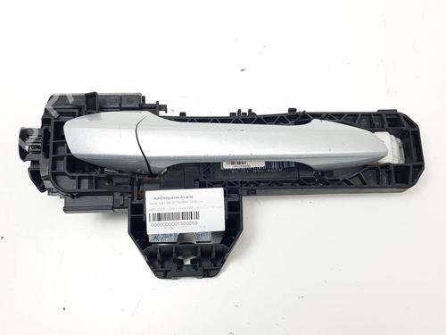 rear-right-exterior-door-handle-mercedes-benz-c-class-w204-2007-2008-2009-2010-2011-2012-2013-2014-2015-24989966 main image